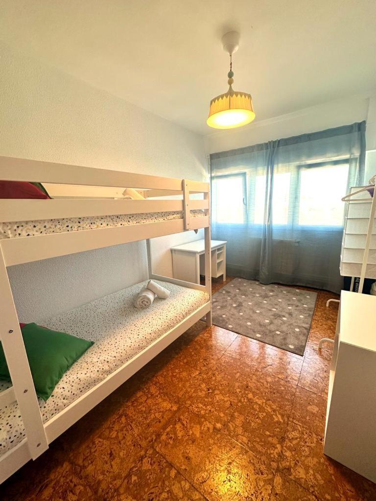 Apartamento Soleado Para 8 Personas En Santoña Exterior foto