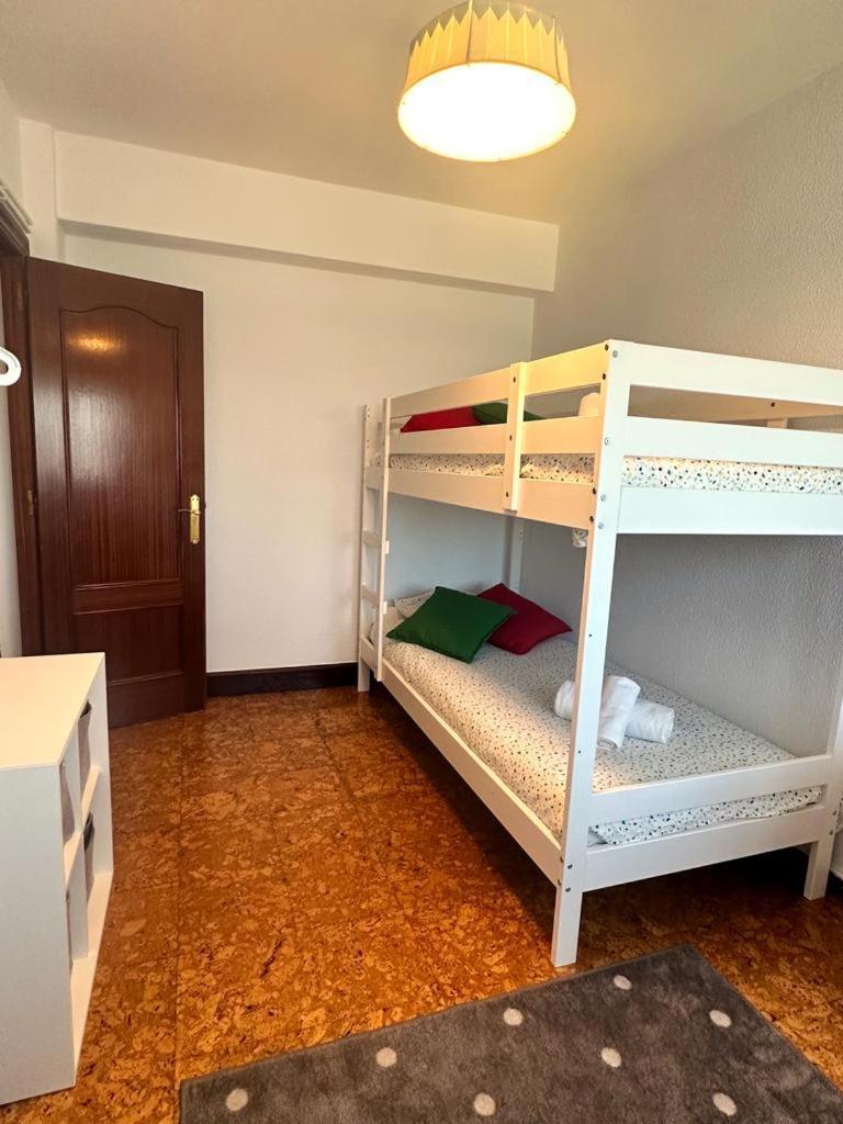 Apartamento Soleado Para 8 Personas En Santoña Exterior foto